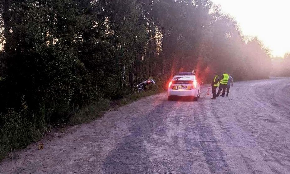 У ДТП загинуло двоє людей, троє постраждали.